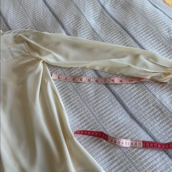 Ivory Garnet Hill Silk Blouse Size 2 - Picture 8 of 10
